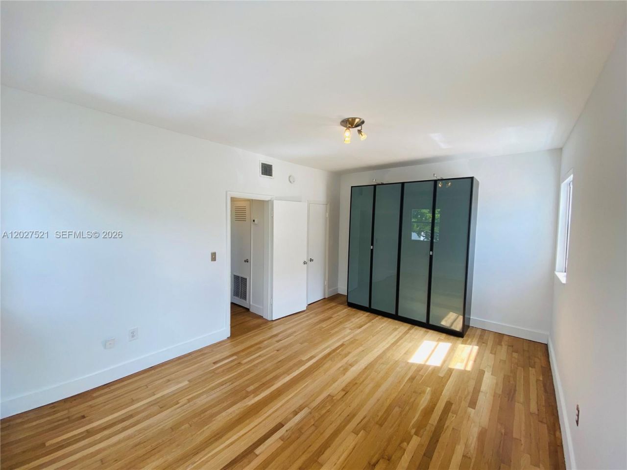 6881 Bay Dr , Unit 11, Miami Beach, FL 33141 Photo