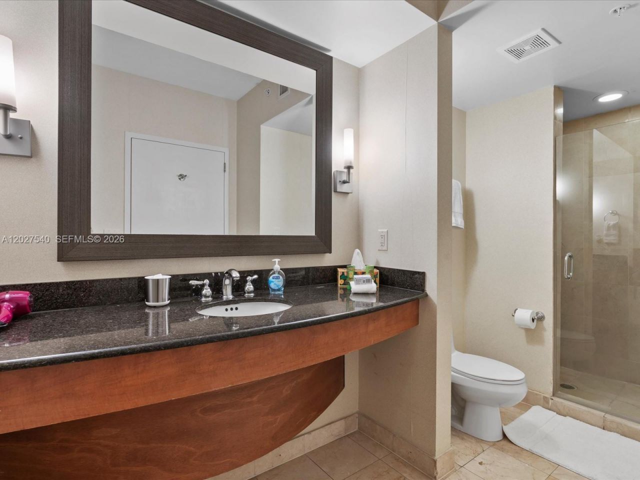 18001 Collins Ave, Unit 2511, Sunny Isles Beach, FL 33160 Photo