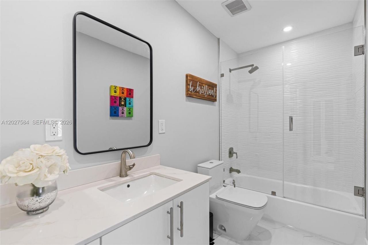 26 NE 88th St, El Portal, FL 33138 Photo