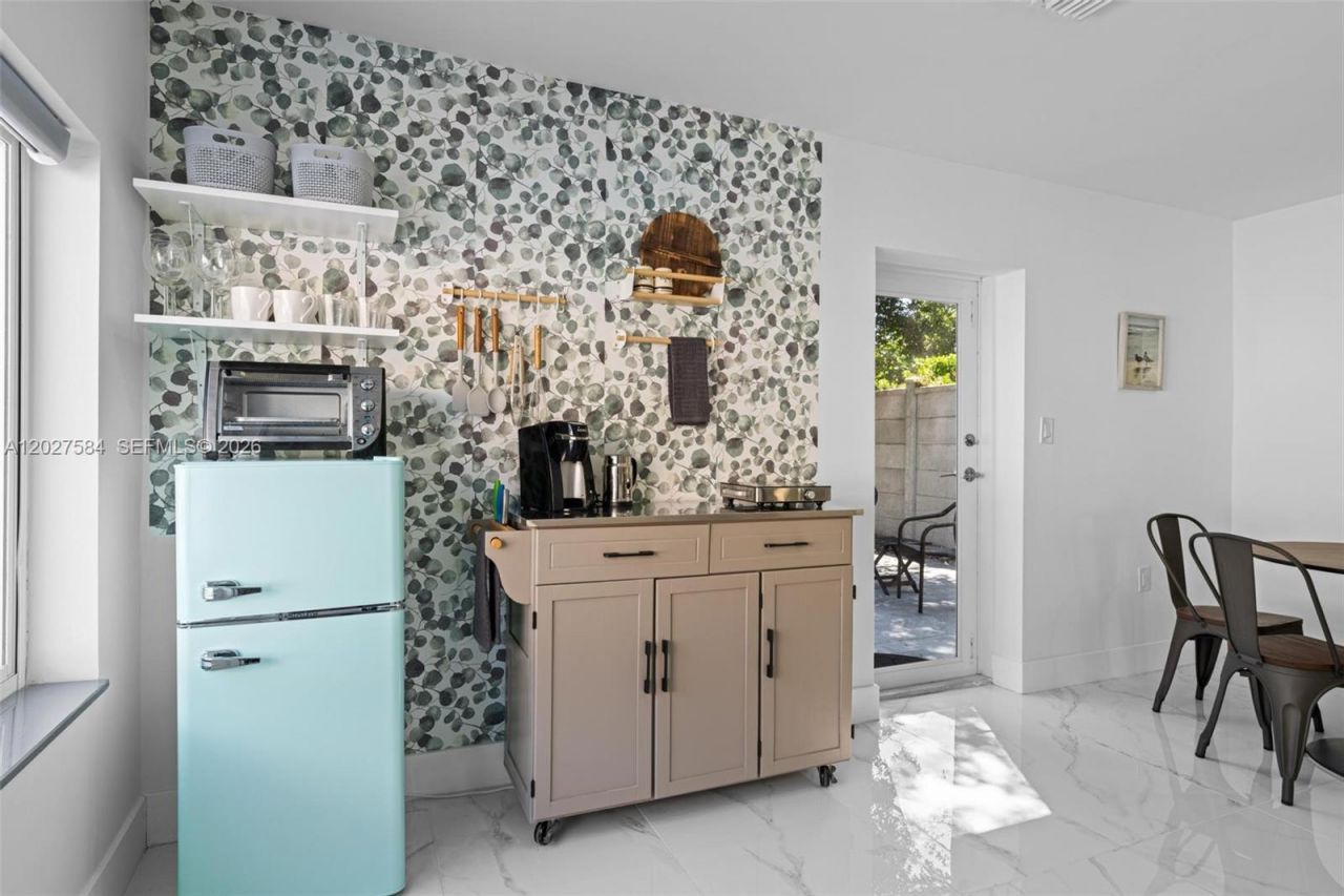 26 NE 88th St, El Portal, FL 33138 Photo