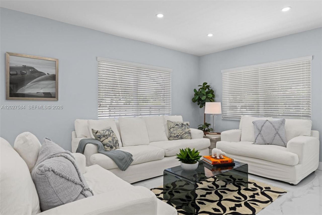 26 NE 88th St, El Portal, FL 33138 Photo
