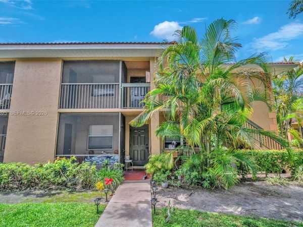767 NW 104th Ave , Unit 203, Pembroke Pines, FL 33026