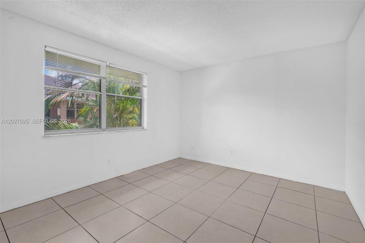 767 NW 104th Ave , Unit 203, Pembroke Pines, FL 33026 Photo
