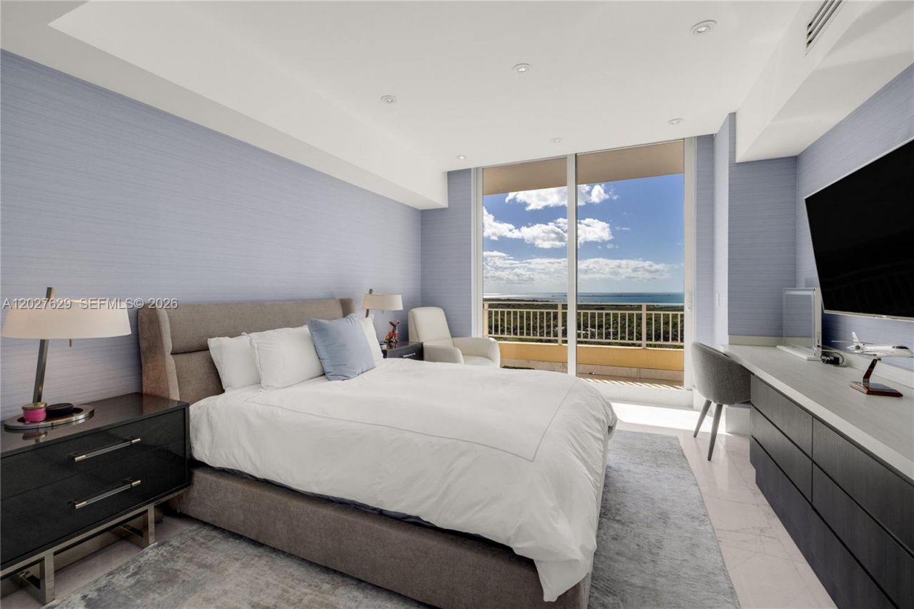 799 Crandon Blvd , Unit PH-8, Key Biscayne, FL 33149 Photo