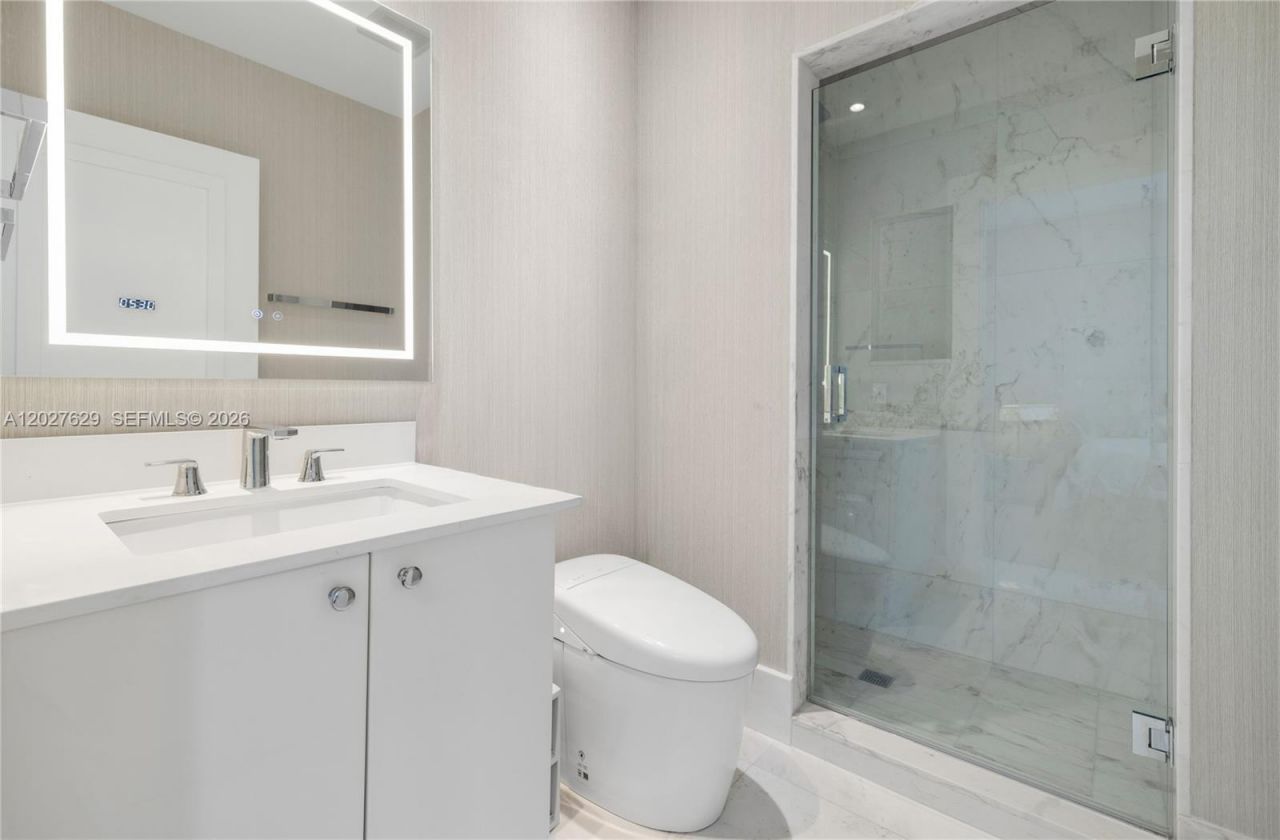 799 Crandon Blvd , Unit PH-8, Key Biscayne, FL 33149 Photo