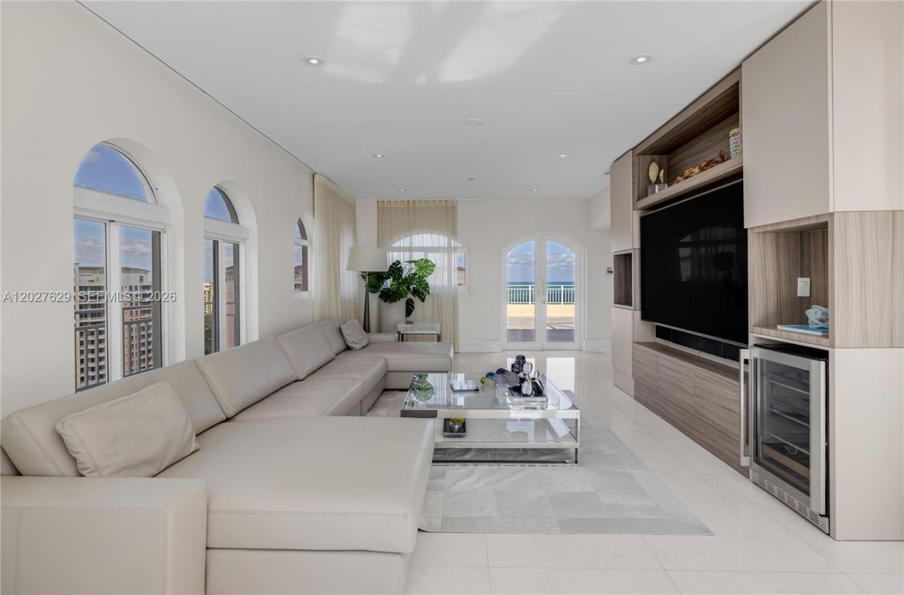 799 Crandon Blvd , Unit PH-8, Key Biscayne, FL 33149 Photo