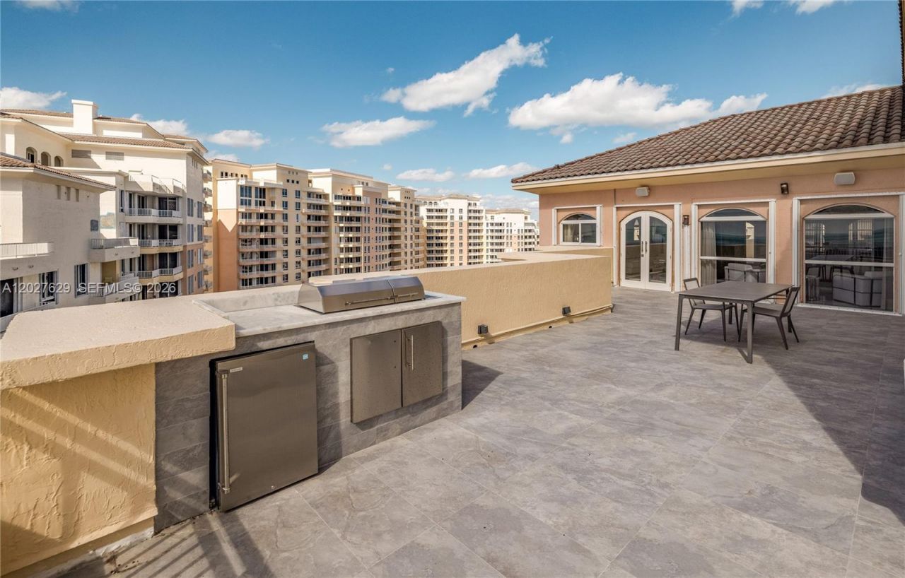 799 Crandon Blvd , Unit PH-8, Key Biscayne, FL 33149 Photo