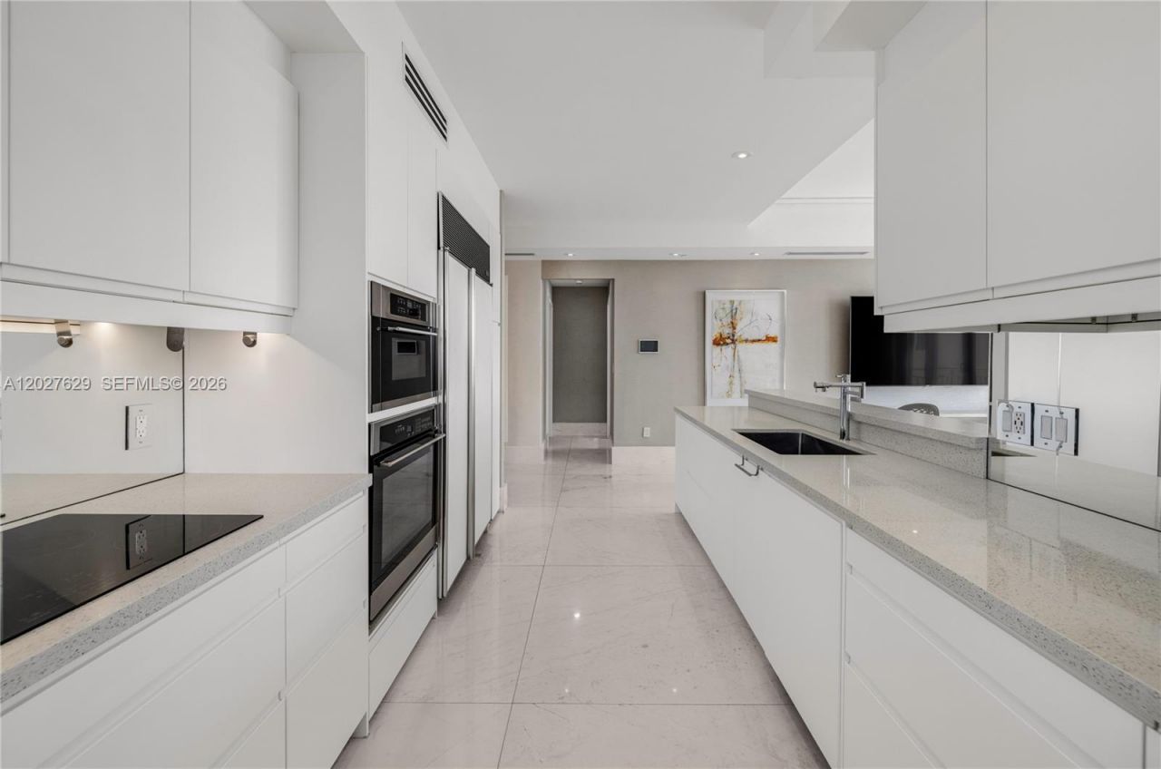 799 Crandon Blvd , Unit PH-8, Key Biscayne, FL 33149 Photo