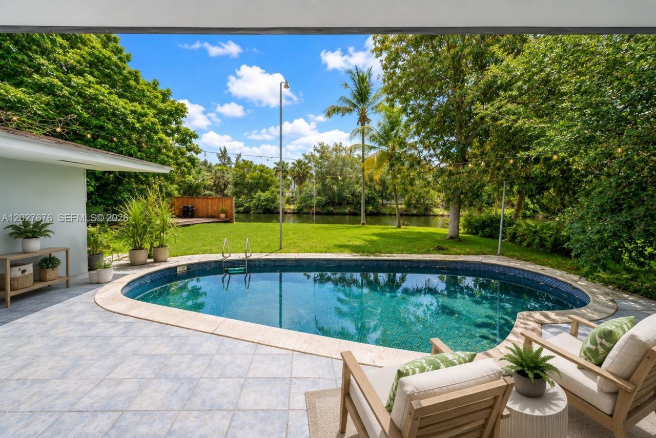 14001 S Biscayne River Dr, Miami, FL 33161 Photo