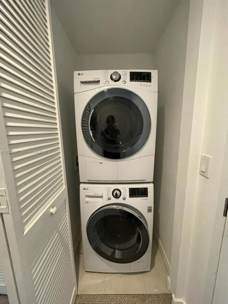 31 SE 6th St , Unit 505, Miami, FL 33131 Photo