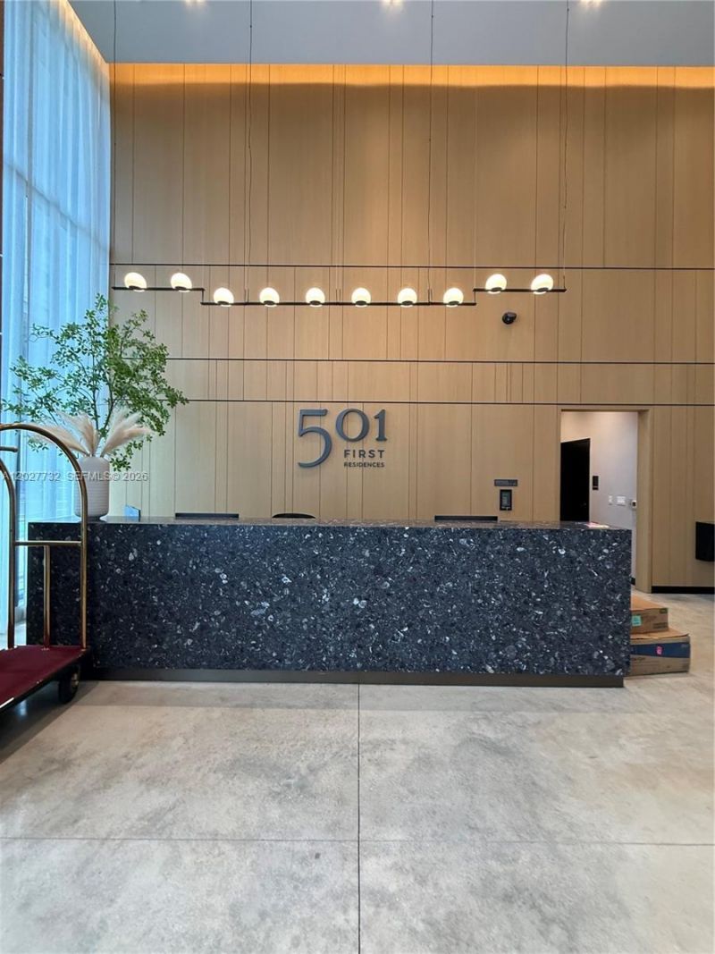 121 NE 5th St, Unit 1809, Miami, FL 33132 Photo