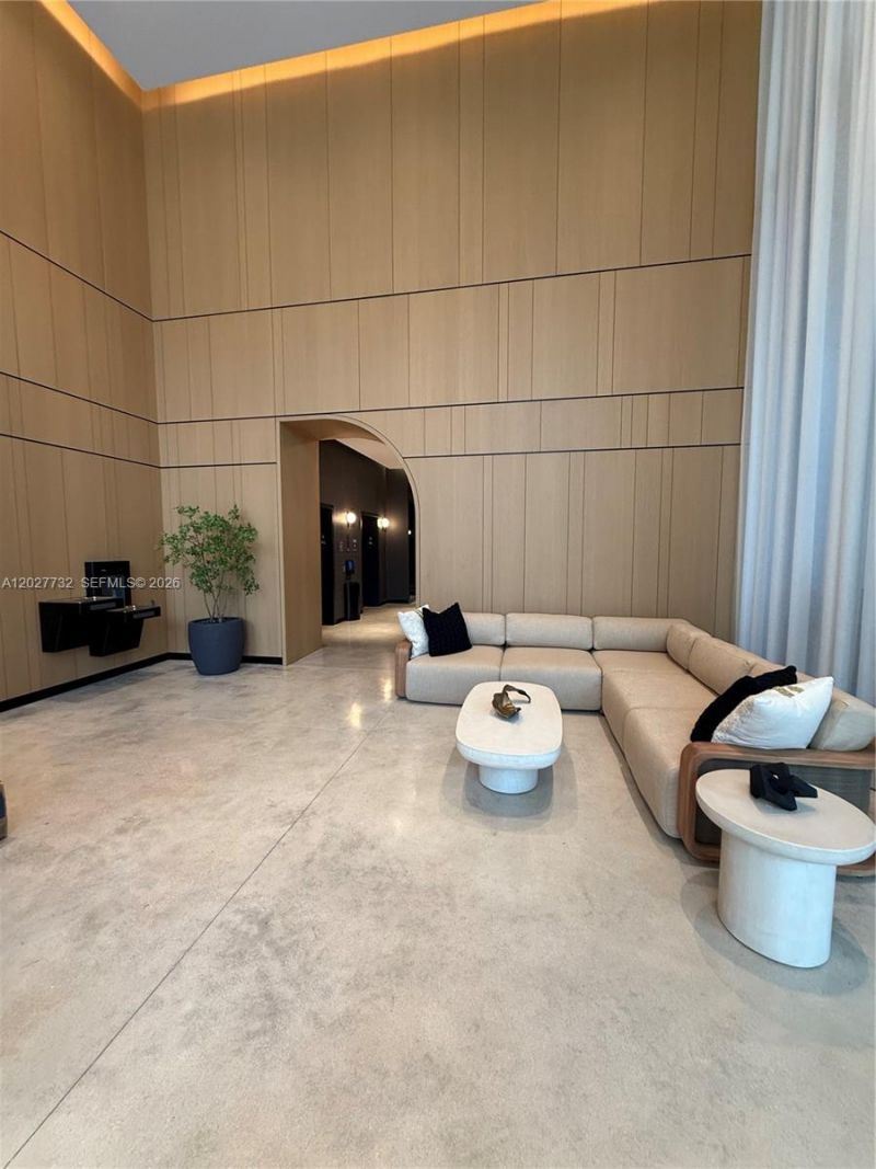 121 NE 5th St, Unit 1809, Miami, FL 33132 Photo