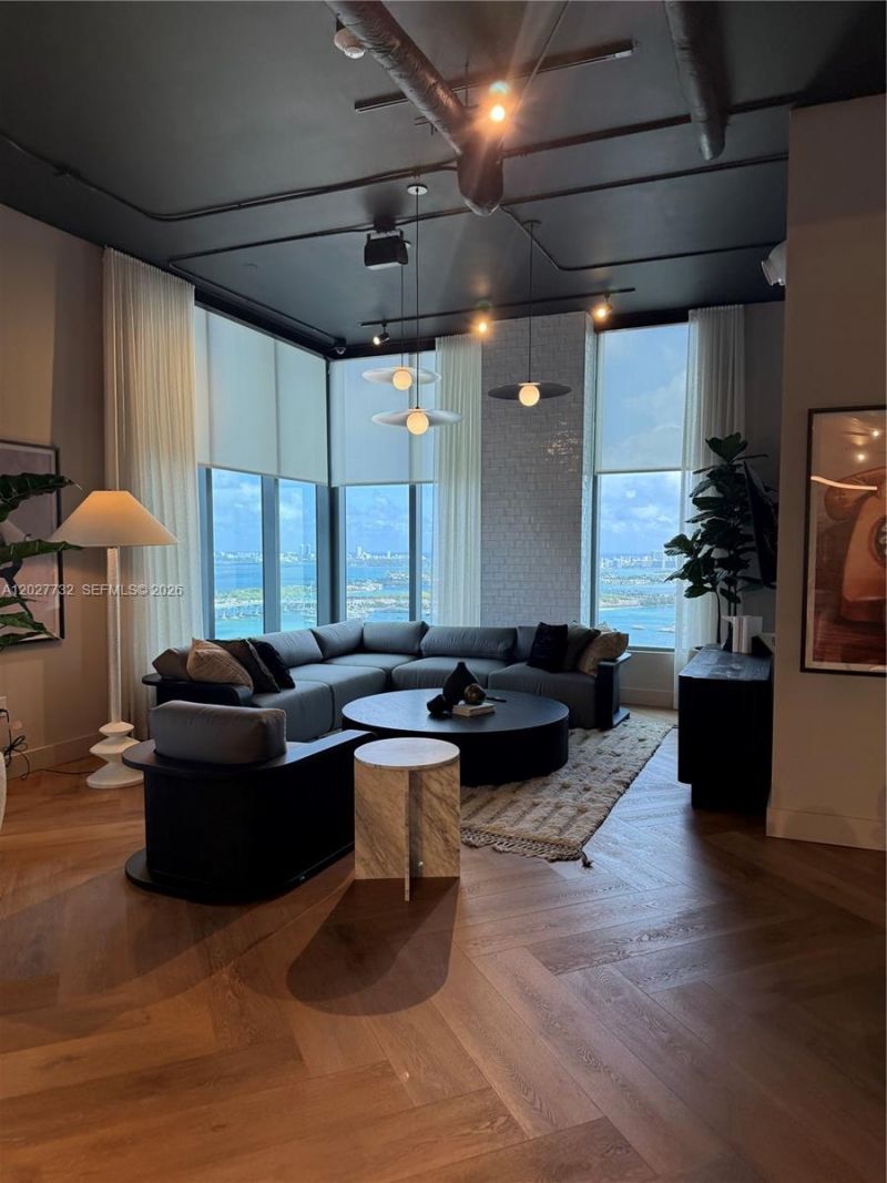 121 NE 5th St, Unit 1809, Miami, FL 33132 Photo