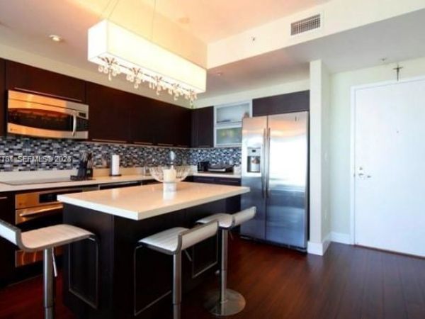 90 SW 3rd St , Unit 3807, Miami, FL 33130