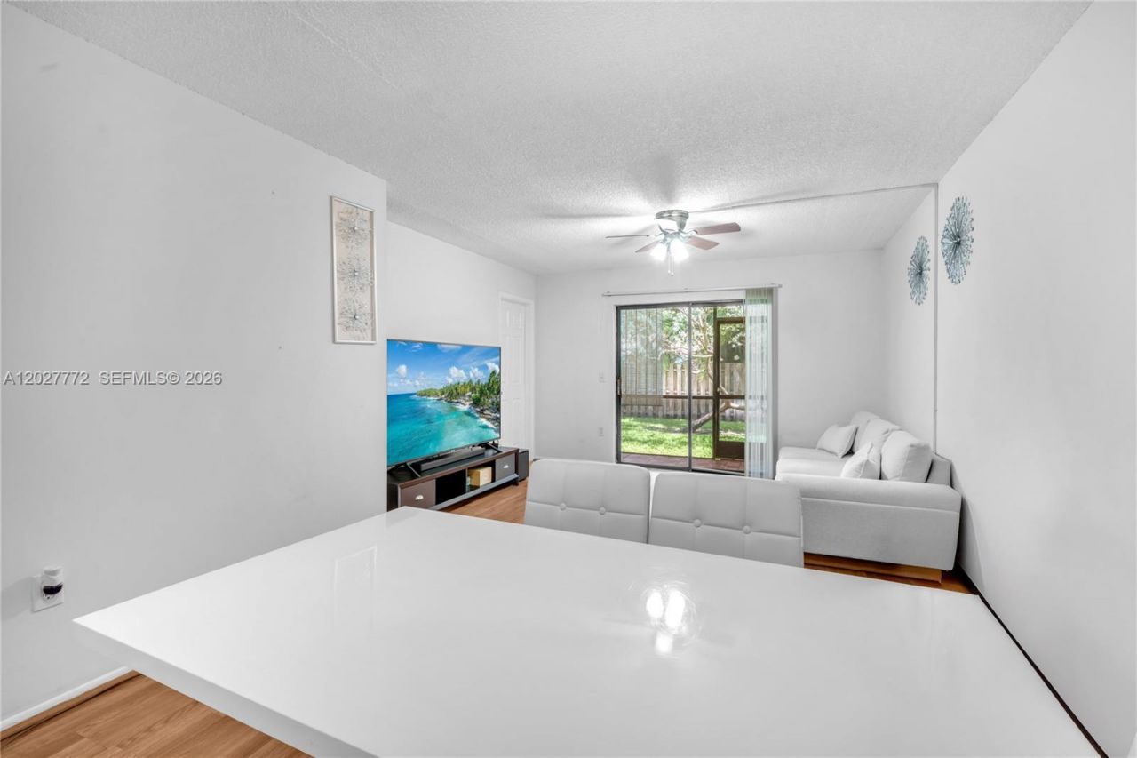 9181 NW 1st Ct , Unit 101, Pembroke Pines, FL 33024 Photo