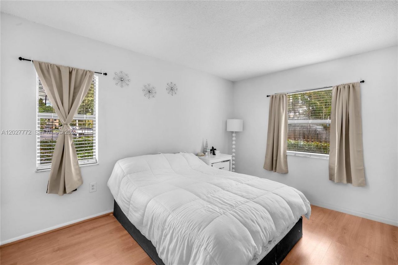 9181 NW 1st Ct , Unit 101, Pembroke Pines, FL 33024 Photo