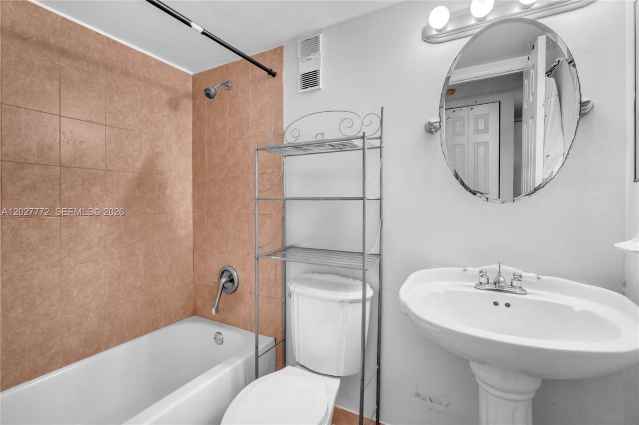 9181 NW 1st Ct , Unit 101, Pembroke Pines, FL 33024 Photo