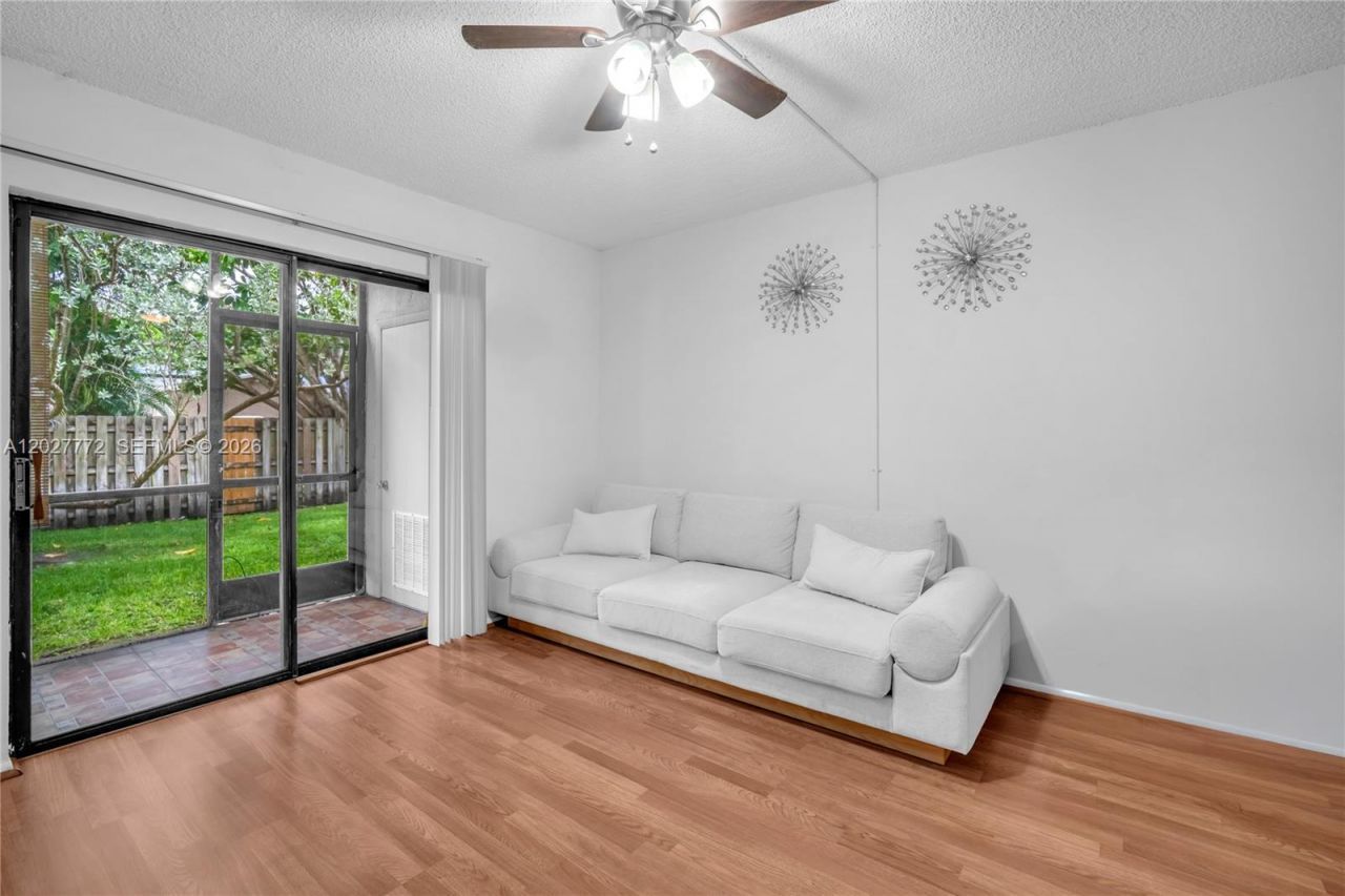 9181 NW 1st Ct , Unit 101, Pembroke Pines, FL 33024 Photo