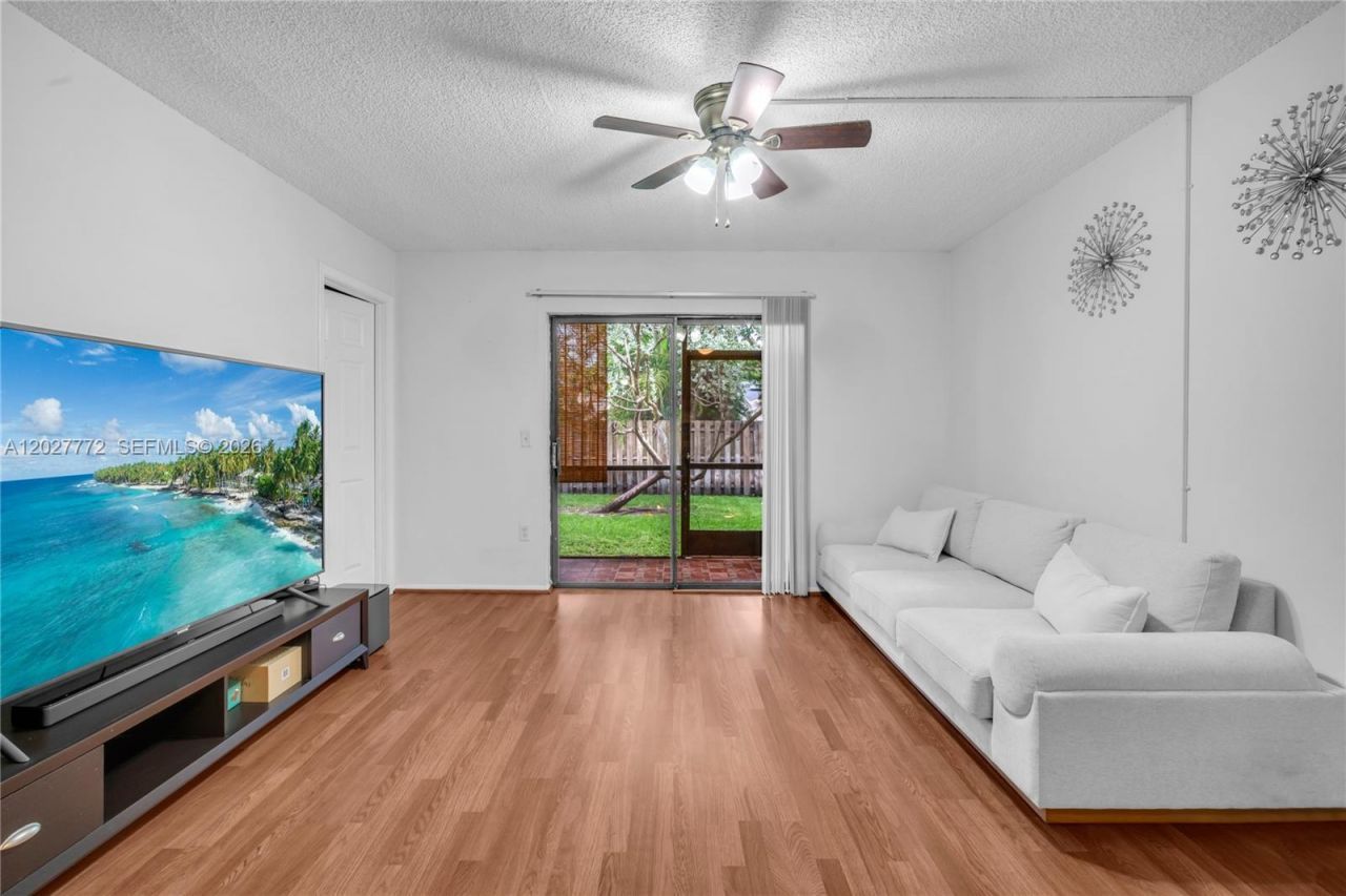 9181 NW 1st Ct , Unit 101, Pembroke Pines, FL 33024 Photo