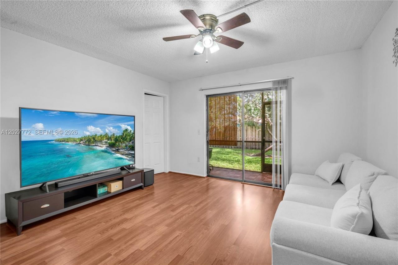 9181 NW 1st Ct , Unit 101, Pembroke Pines, FL 33024 Photo