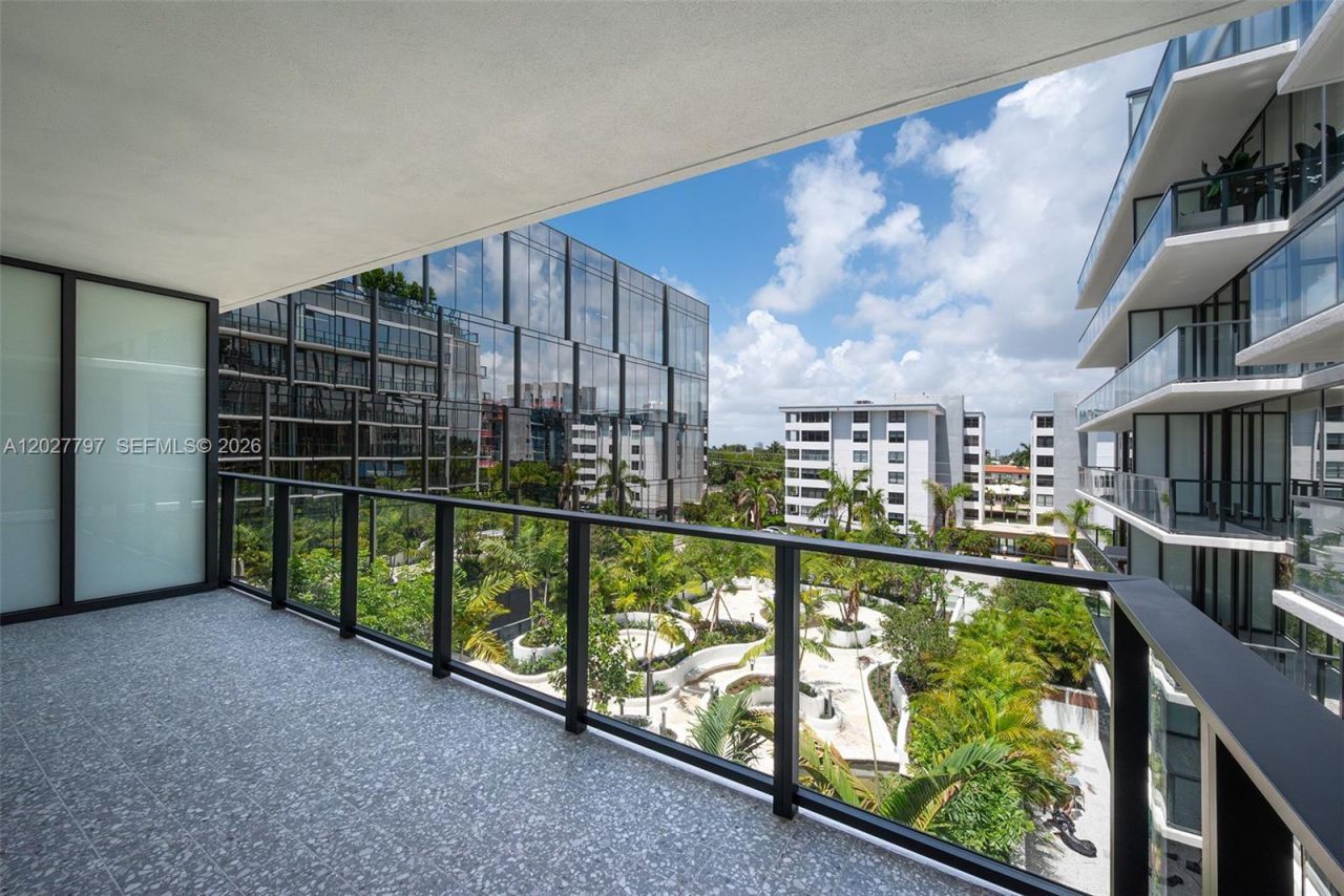 1176 97th St , Unit 502, Bay Harbor Islands, FL 33154 Photo