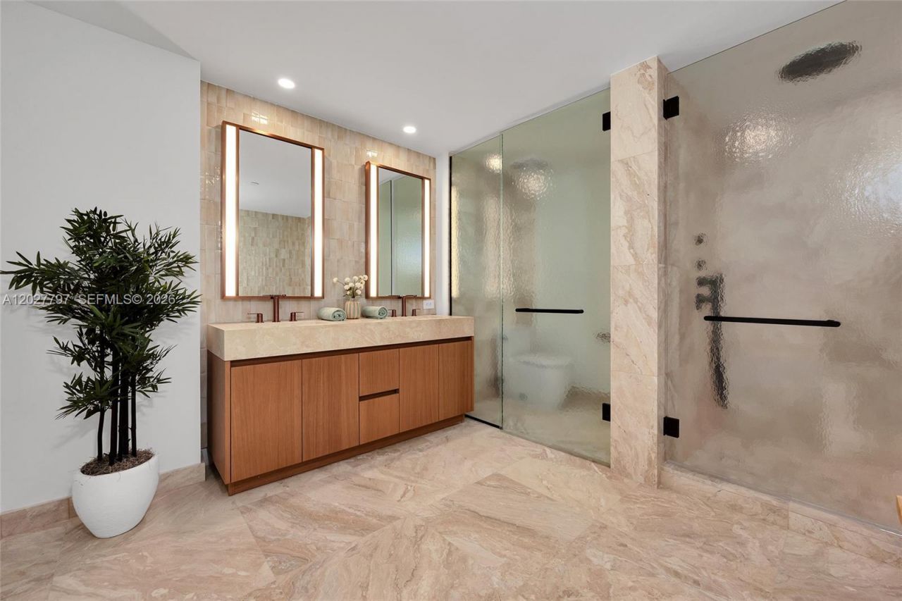 1176 97th St , Unit 502, Bay Harbor Islands, FL 33154 Photo