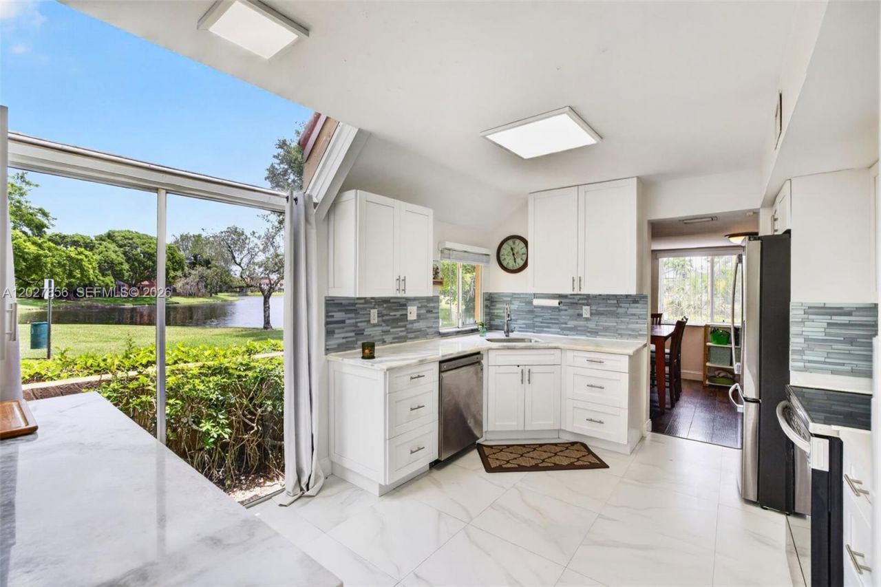 566 N University Dr , Plantation, FL 33324 Photo