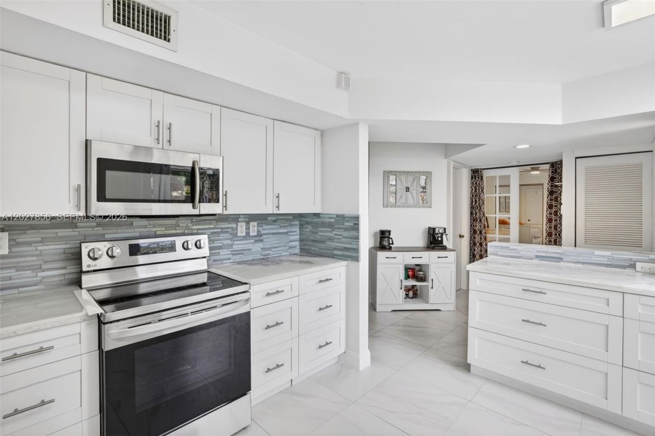 566 N University Dr , Plantation, FL 33324 Photo