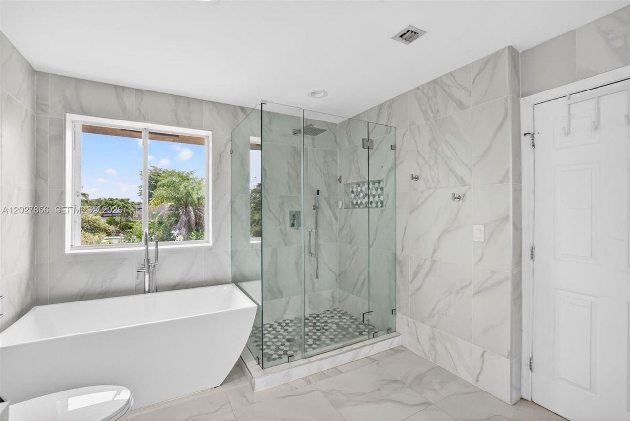 566 N University Dr , Plantation, FL 33324 Photo