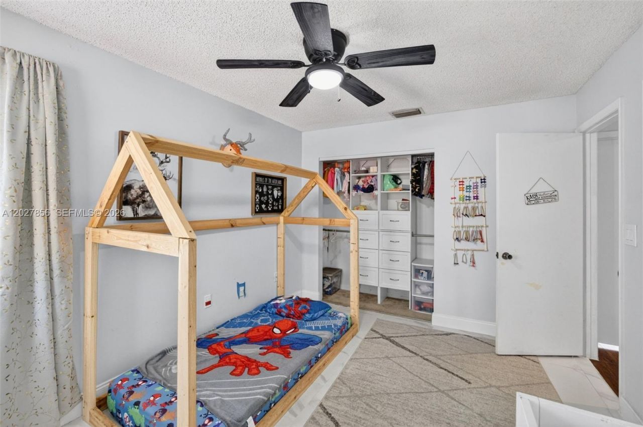 566 N University Dr , Plantation, FL 33324 Photo