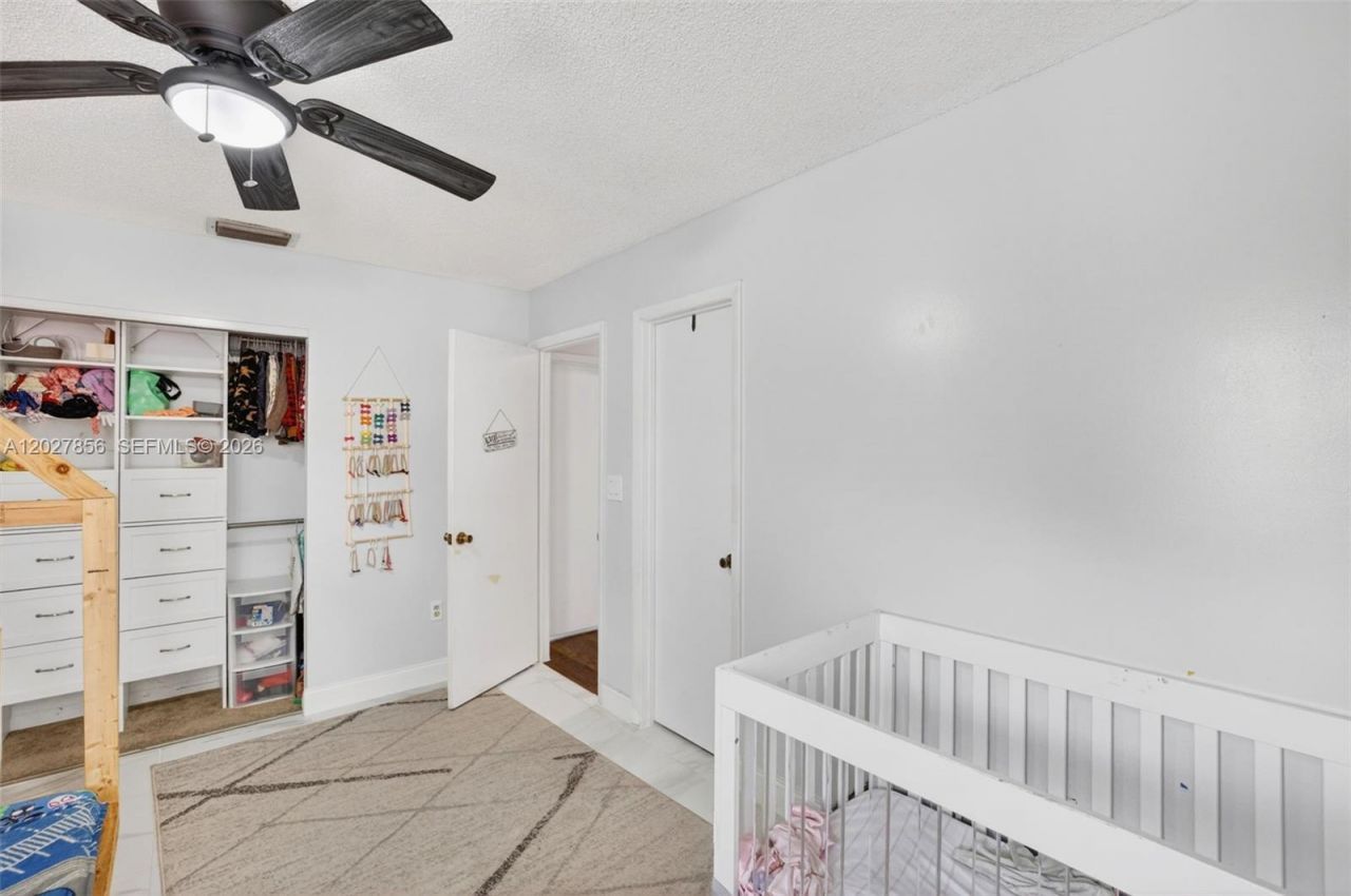 566 N University Dr , Plantation, FL 33324 Photo
