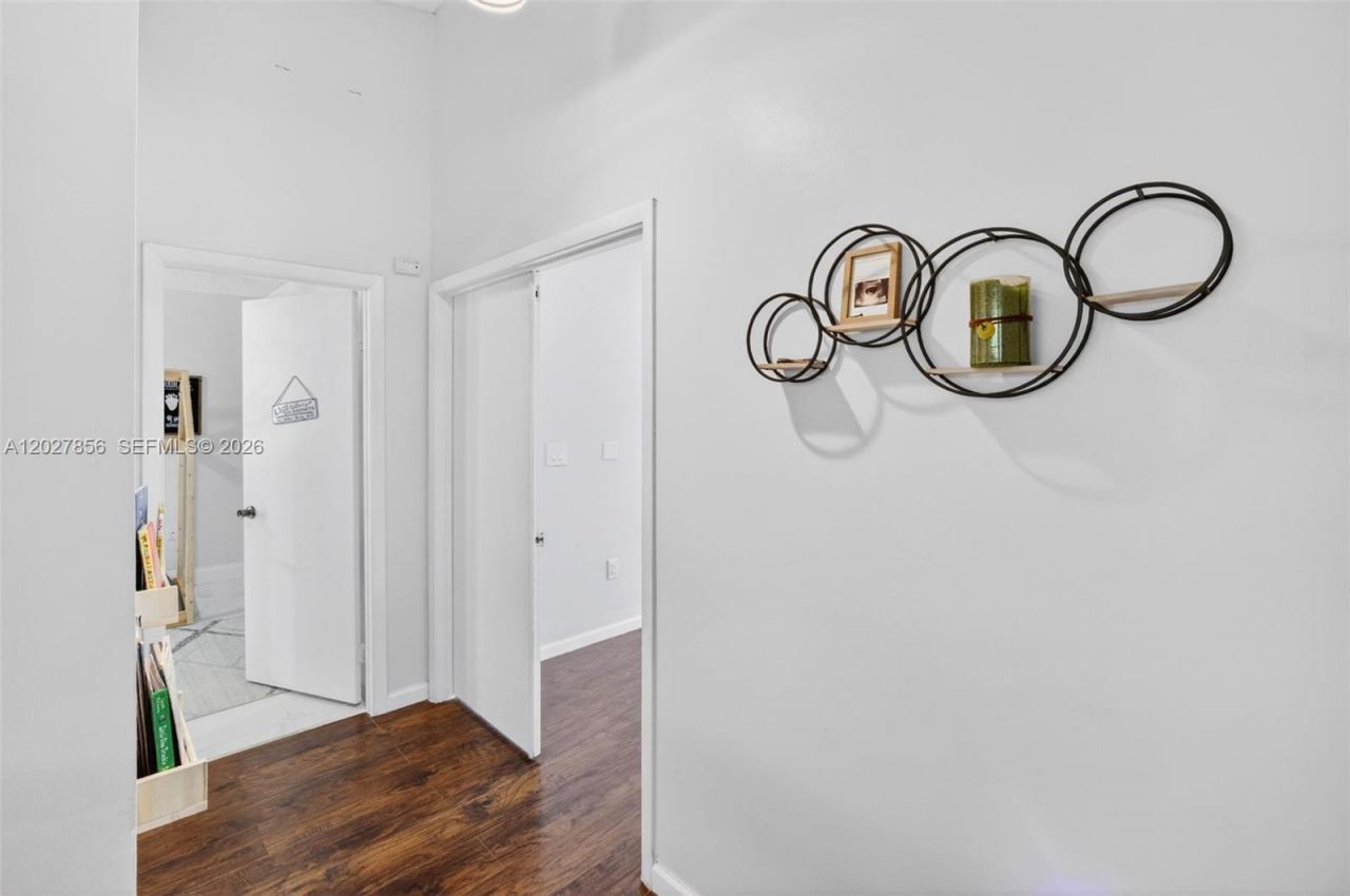 566 N University Dr , Plantation, FL 33324 Photo
