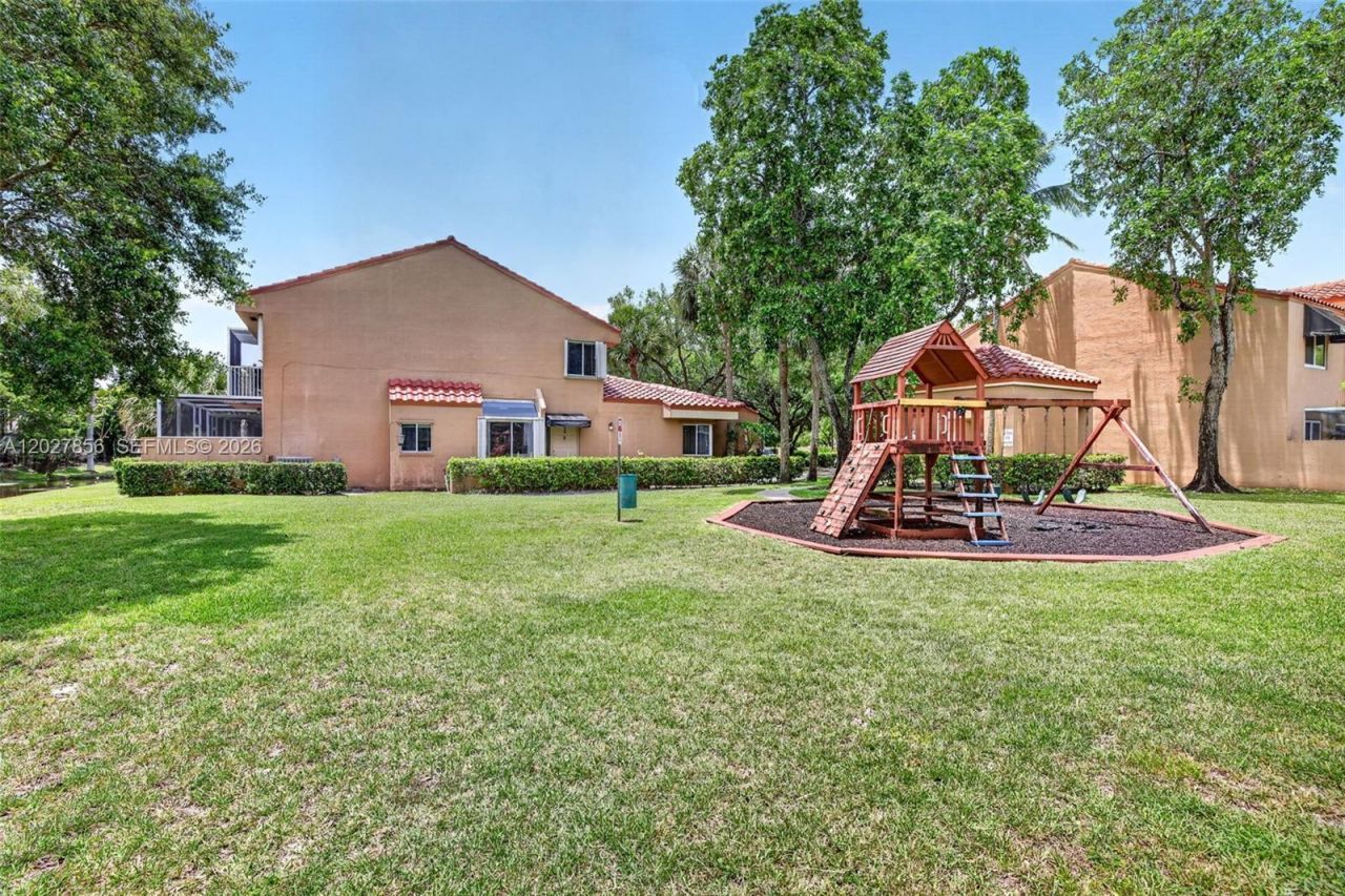 566 N University Dr , Plantation, FL 33324 Photo