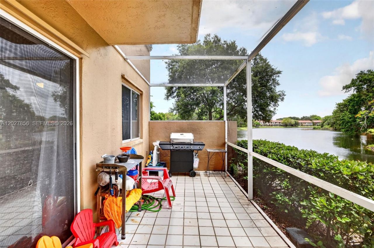 566 N University Dr , Plantation, FL 33324 Photo