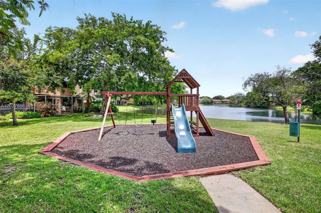 566 N University Dr , Plantation, FL 33324 Photo