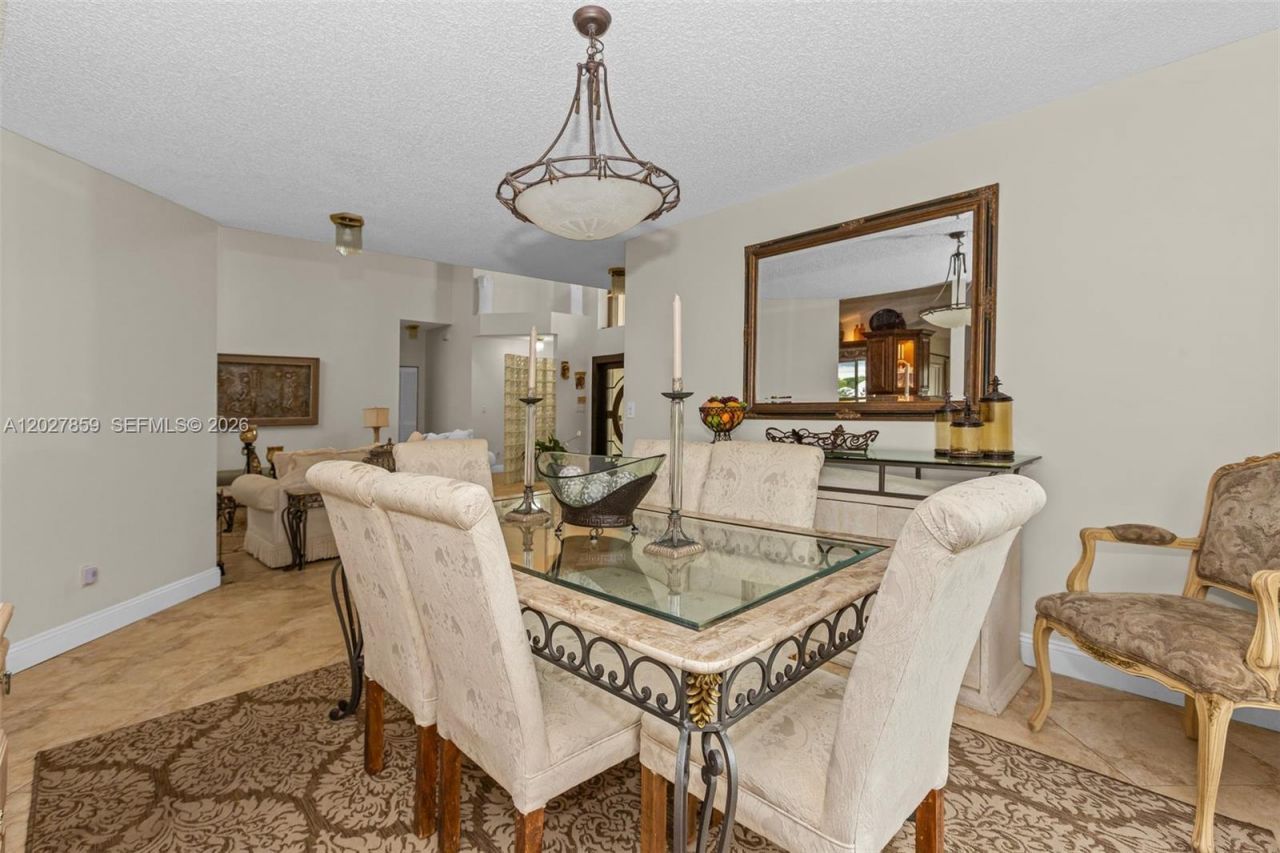 10237 SW 12th St , Pembroke Pines, FL 33025 Photo