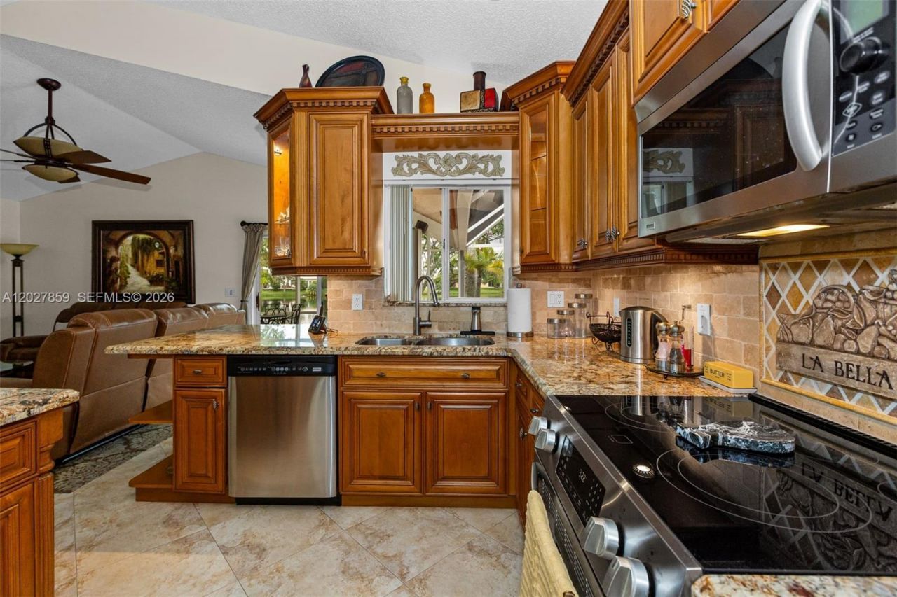 10237 SW 12th St , Pembroke Pines, FL 33025 Photo