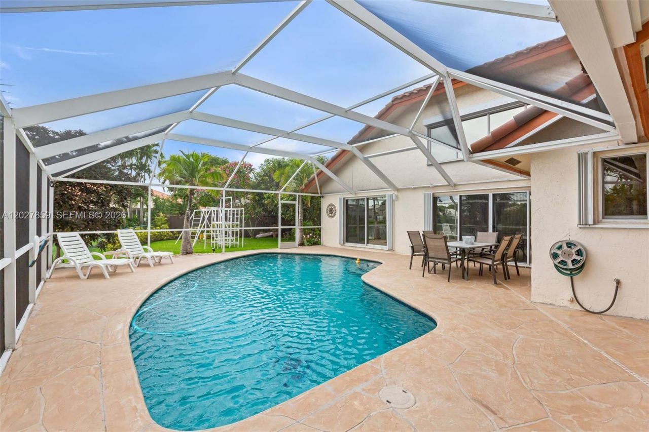 10237 SW 12th St , Pembroke Pines, FL 33025 Photo