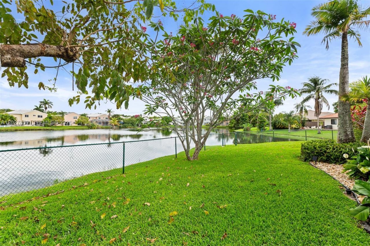 10237 SW 12th St , Pembroke Pines, FL 33025 Photo