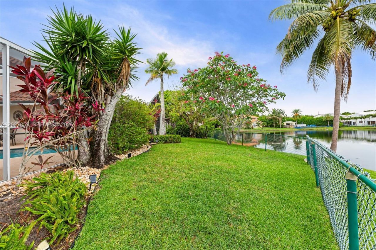 10237 SW 12th St , Pembroke Pines, FL 33025 Photo