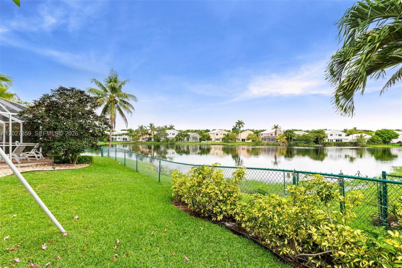 10237 SW 12th St , Pembroke Pines, FL 33025 Photo