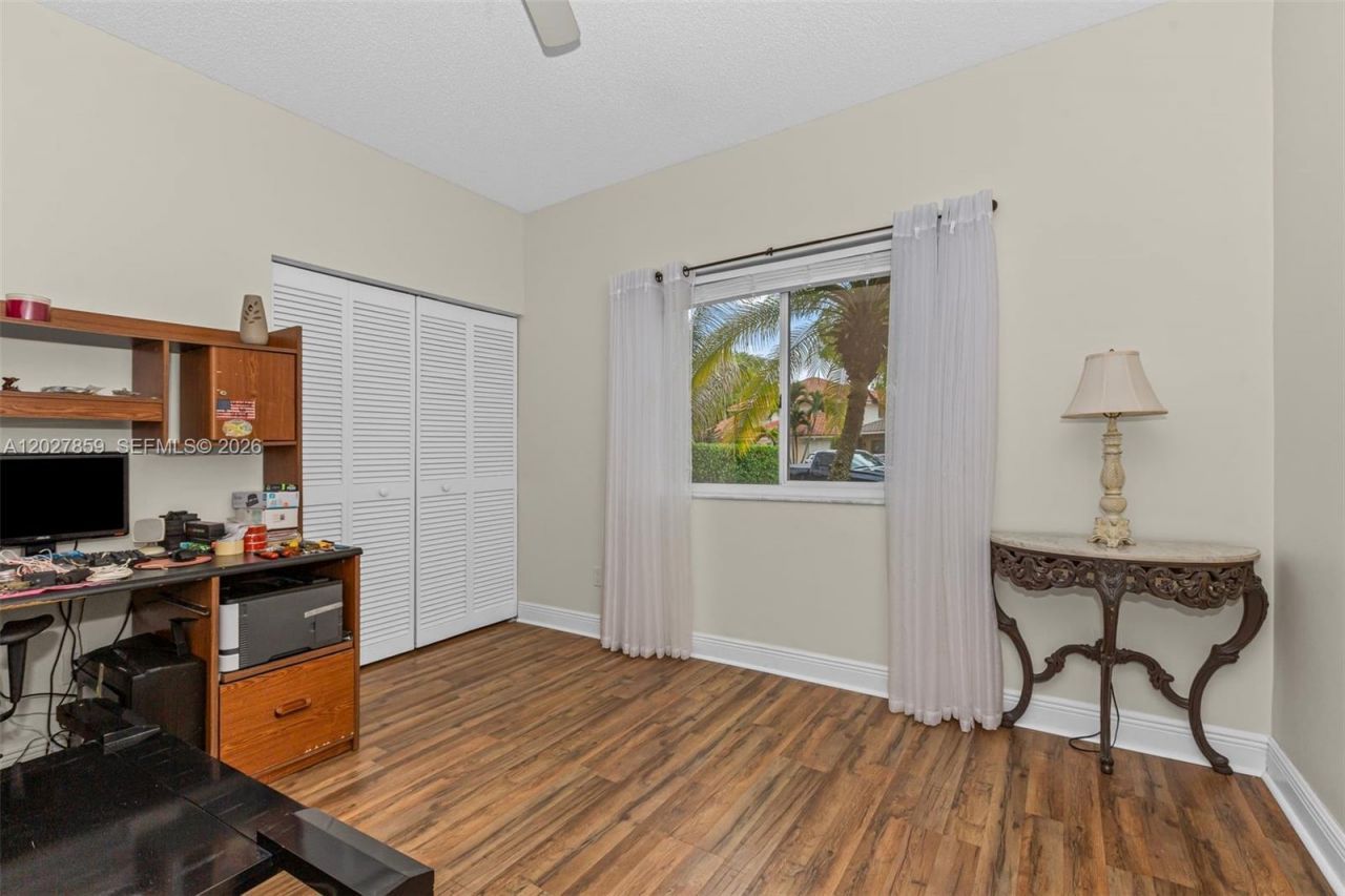 10237 SW 12th St , Pembroke Pines, FL 33025 Photo