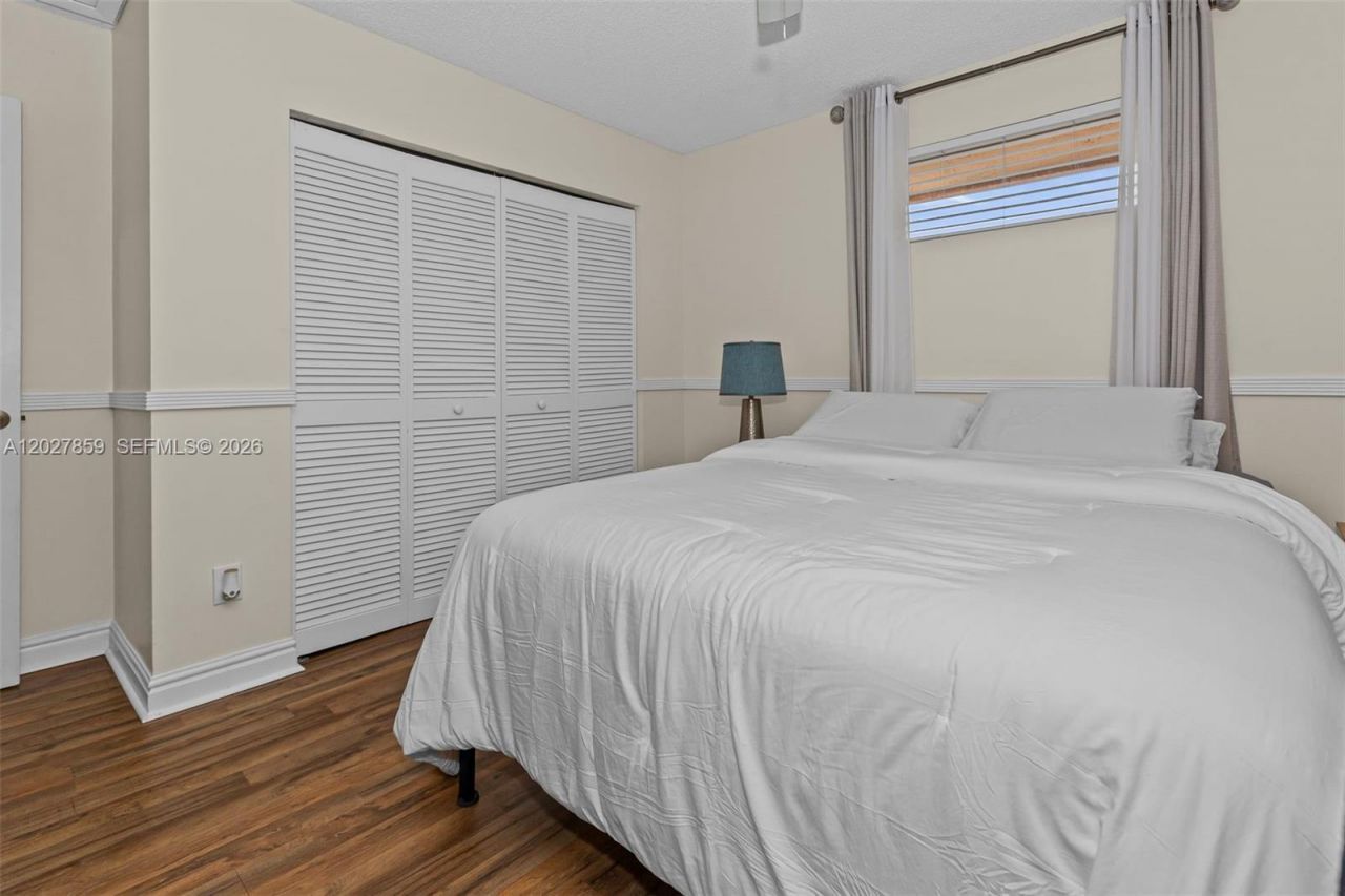 10237 SW 12th St , Pembroke Pines, FL 33025 Photo