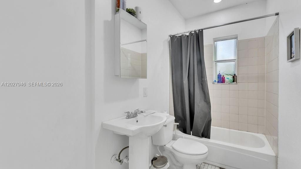 242 SW 15th Ave , Miami, FL 33135 Photo