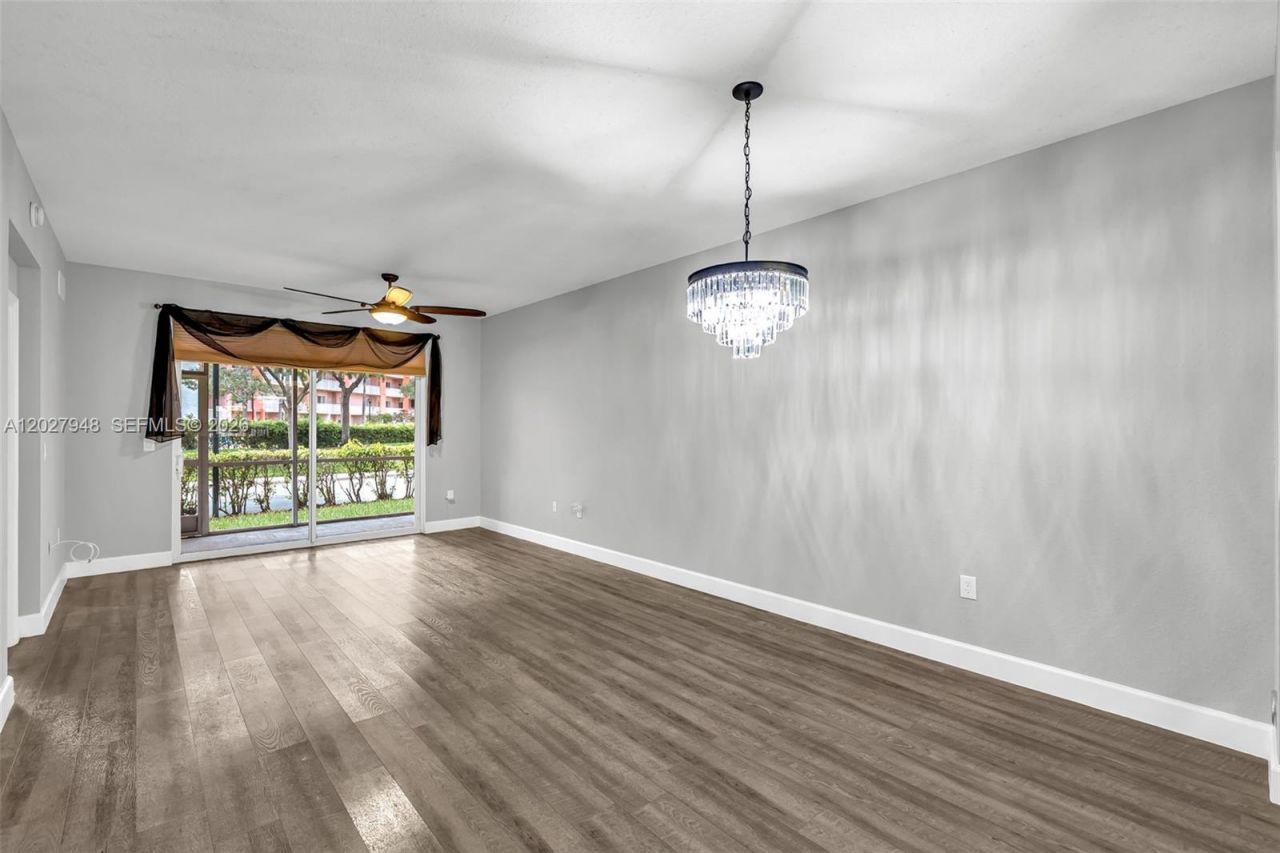 7715 Yardley Dr, Unit 106, Tamarac, FL 33321 Photo