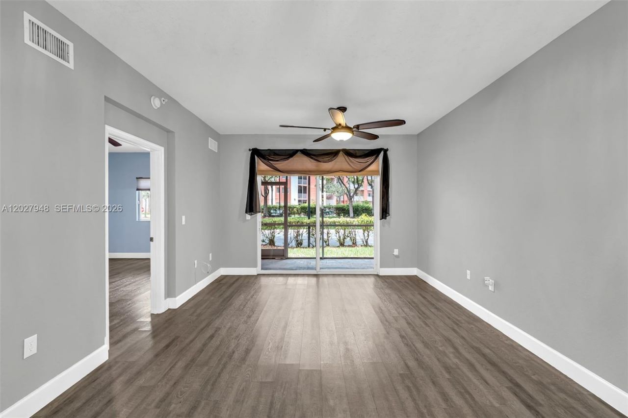 7715 Yardley Dr, Unit 106, Tamarac, FL 33321 Photo