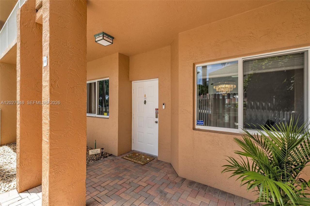 7715 Yardley Dr, Unit 106, Tamarac, FL 33321 Photo