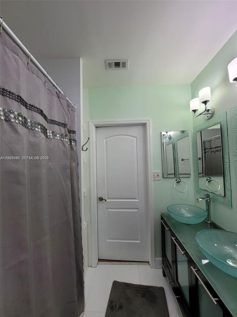 1662 SW 19th Ave , Unit 1662, Miami, FL 33145 Photo