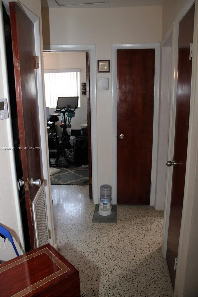 1022 NW 22nd Pl , Miami, FL 33125 Photo
