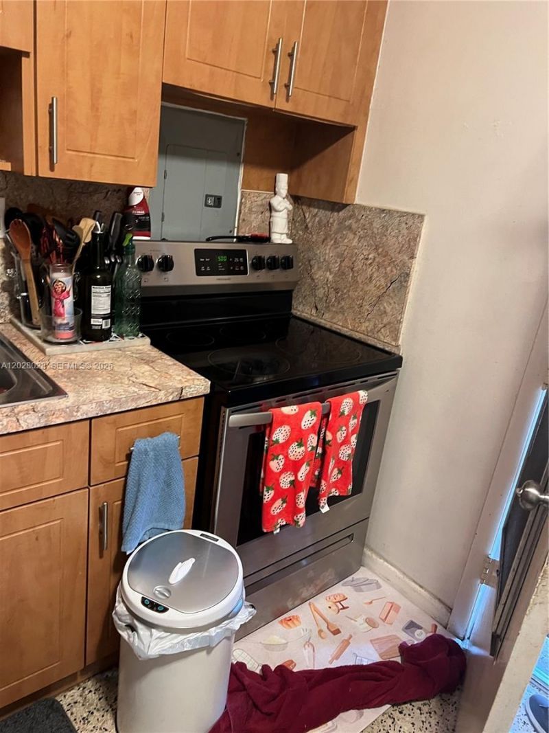 1022 NW 22nd Pl , Miami, FL 33125 Photo
